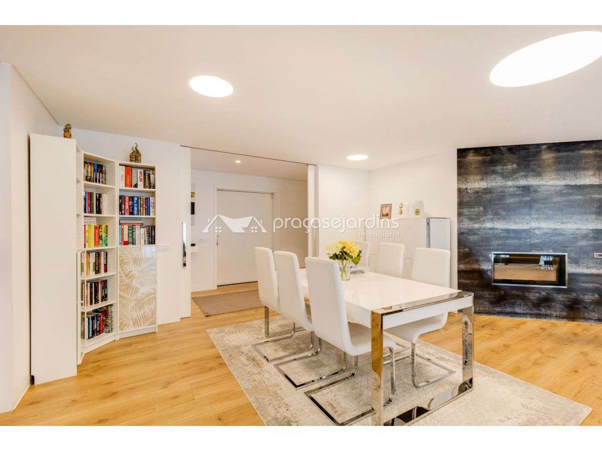 Moradia T5 Contemporânea e elevada eficiência energética – Amor, Le...-12