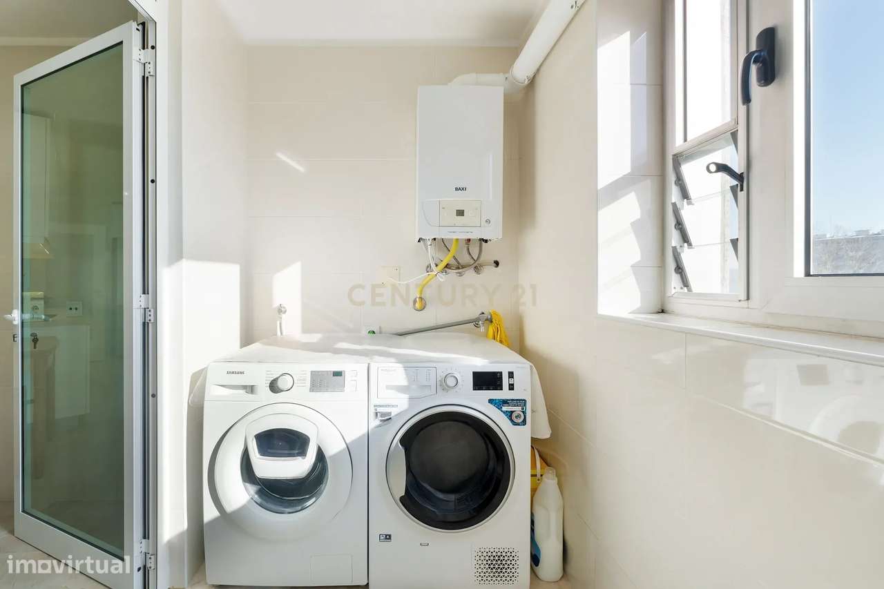 Fantástico Apartamento T3  | 212m² | Bessa | Boavista-2