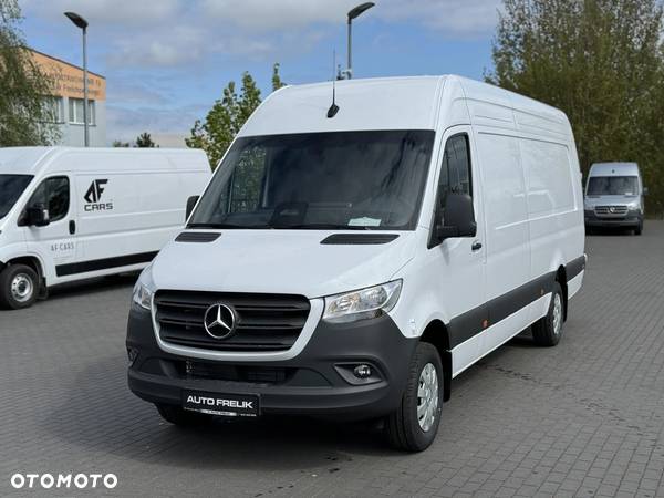 Mercedes-Benz Sprinter - 4