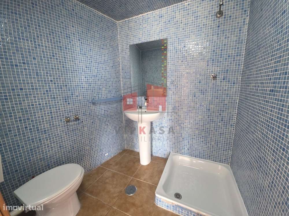 Moradia T4 com Piscina em 900 m2 de lote-26