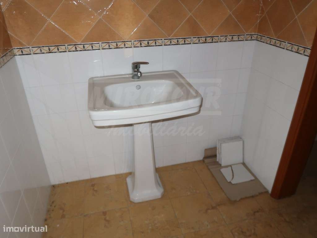 Armazém na Vila Amélia, Quinta do Anjo-40
