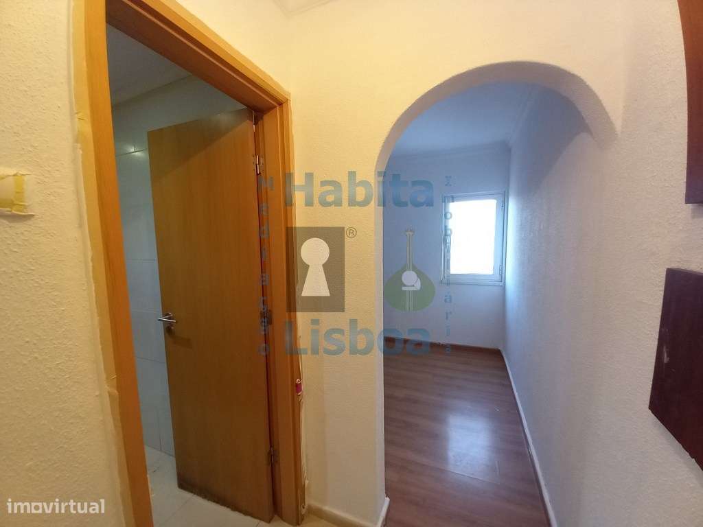 Apartamento remodelado com 3 assoalhadas na Torre Cascais - Grande imagem: 4/34