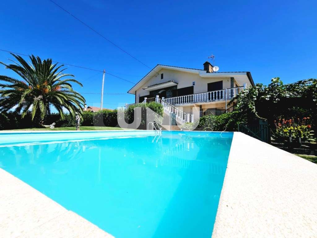 Moradia Isolada T4 - Fantástica Exposição Solar-28