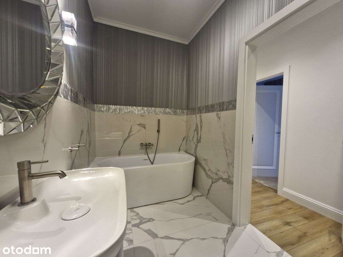 Przestronny Apartament w sercu Gdyni na 2 piętrze-7