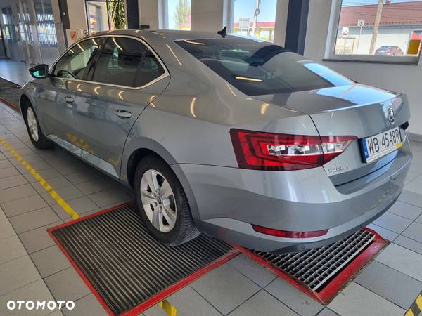 Skoda Superb 1.8 TSI Ambition - 4