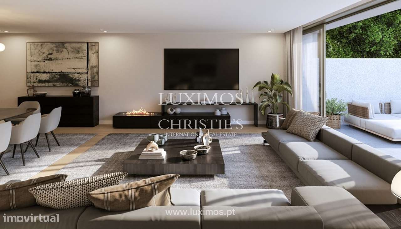 Moradia V3 com jardim e piscina à venda junto à praia em Lavra - Grande imagem: 4/24