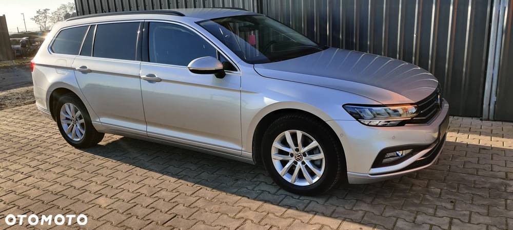 Volkswagen Passat 2.0 TDI EVO Essence DSG - 5