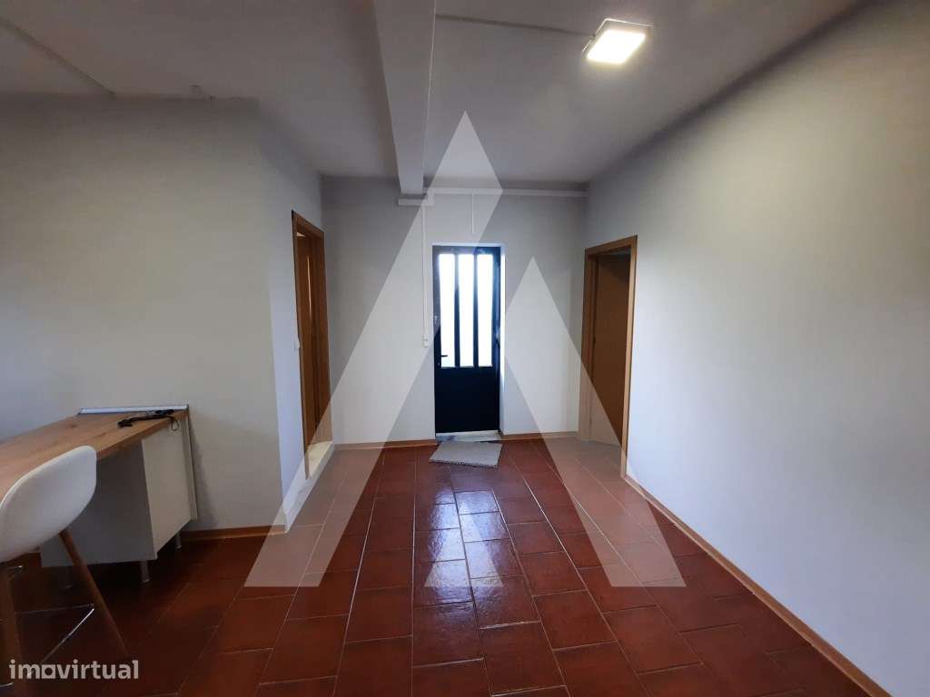 Moradia T1 para arrendamento em Aguada de Baixo - Grande imagem: 5/13