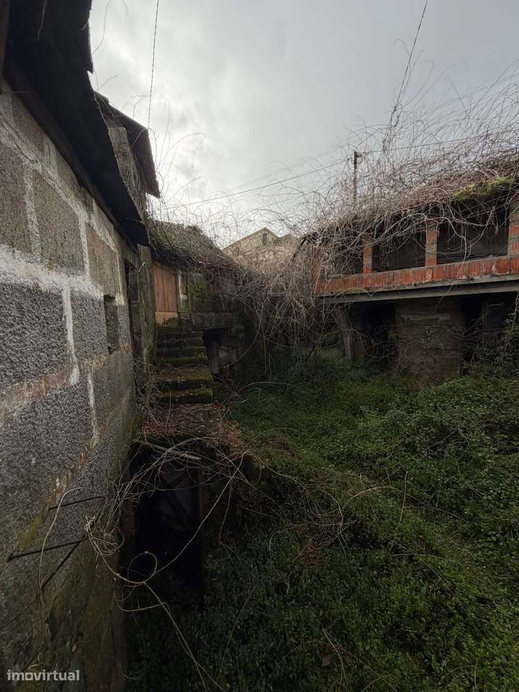 Casa Antiga / Ruína para Restaurar-12