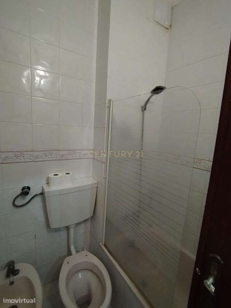 Oportunidade T1 no Alto do Seixalinho – Arrendado até Outubro de 2026-8