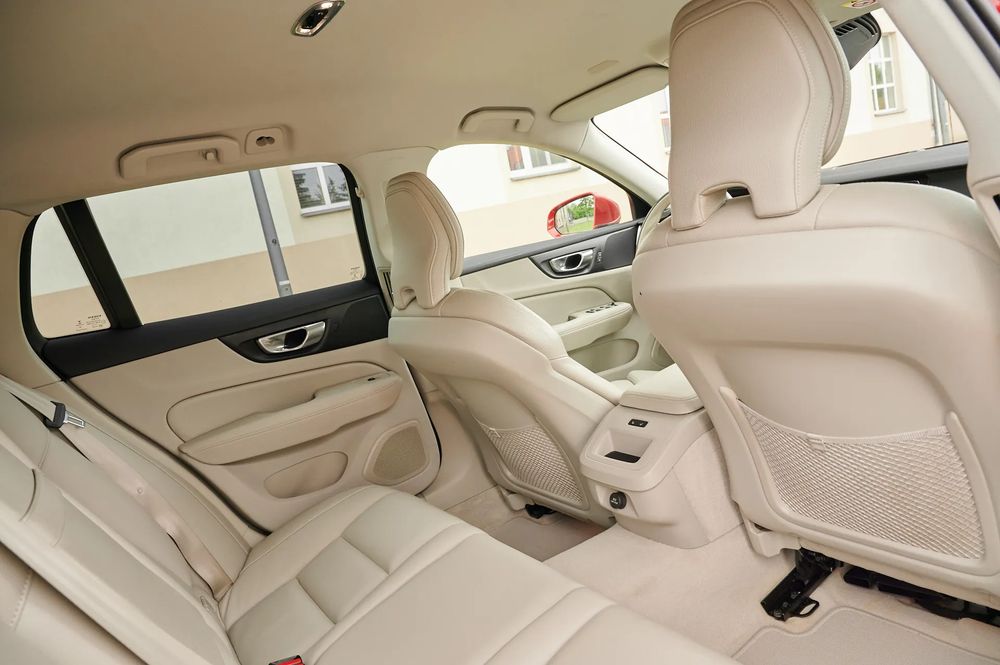 Volvo V60 II T5 Geartronic Inscription 2019