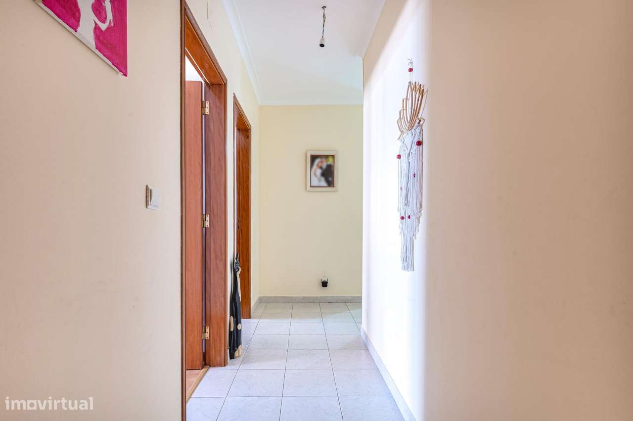 T3 com Excelentes Áreas, em Santa Marta do Pinhal-19