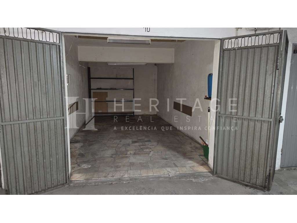 Garagem Box de 18 m² à Venda no Barreiro | Excelente Localização e ...-7