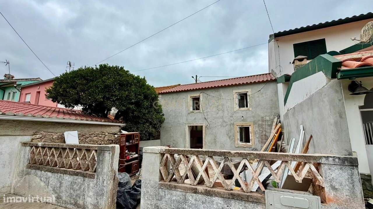 Moradia T2+1 Totalmente Renovada em Montemor-o-Velho-11