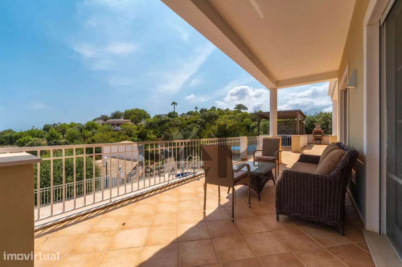 Moradia V4 com vistas desafogadas e piscina em São Brás de Alportel, A - Grande imagem: 5/60