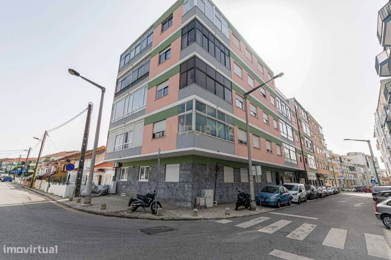 Oportunidade - T1 em Almada-14