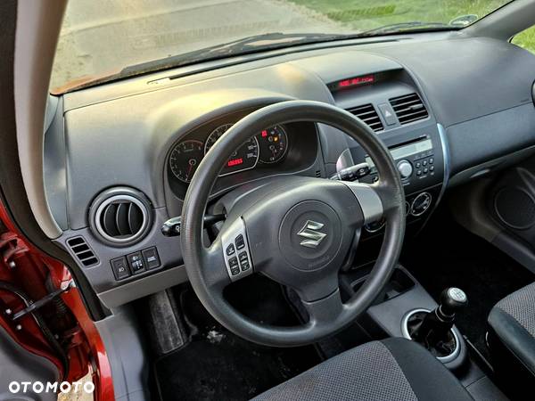 Suzuki SX4 - 8