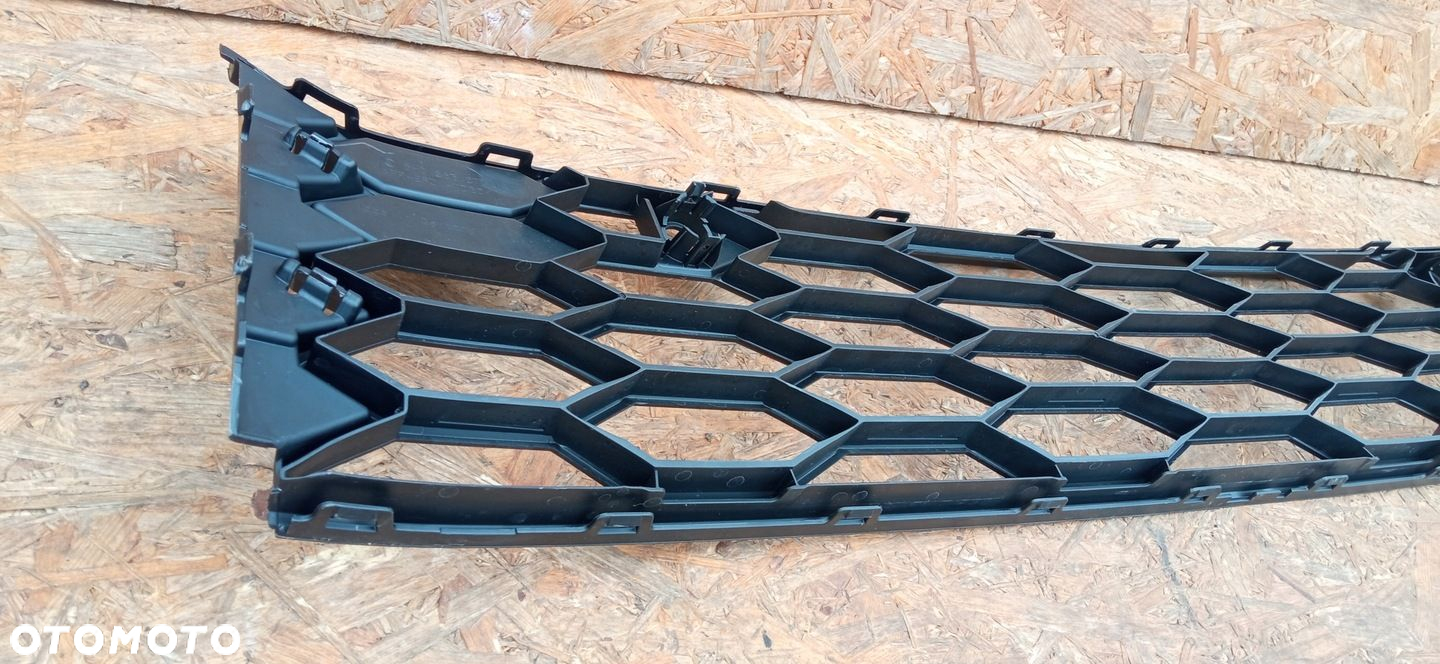 VW GOLF VIII R-LINE GTI 19- KRATKA ATRAPA GRILL ZDERZAKA PRZÓD 5H0853677J - 10