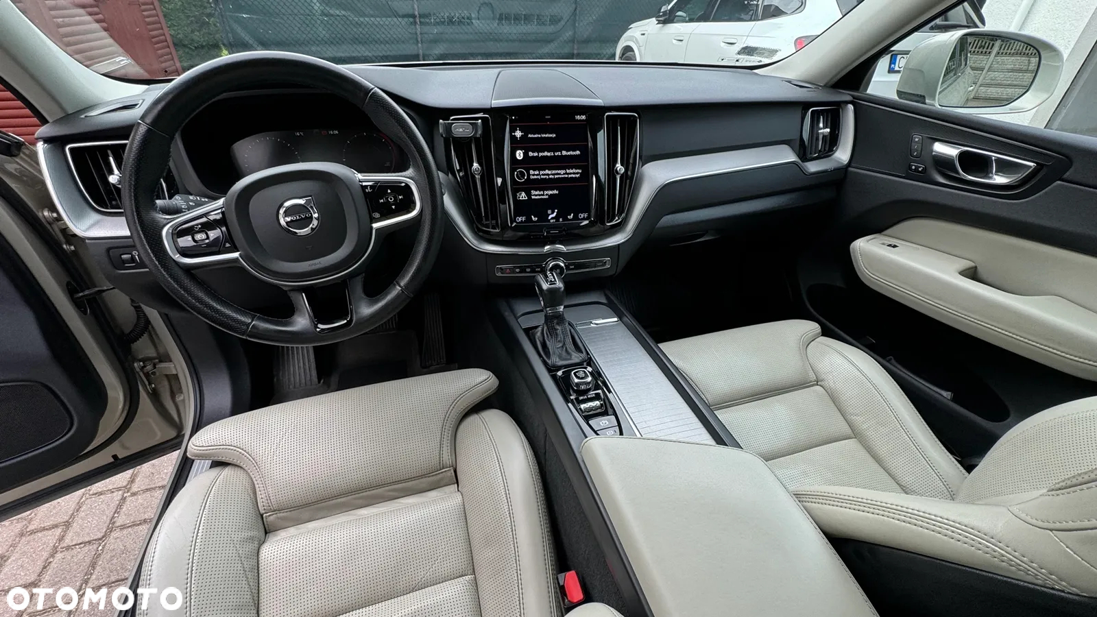 Volvo XC 60 - 6