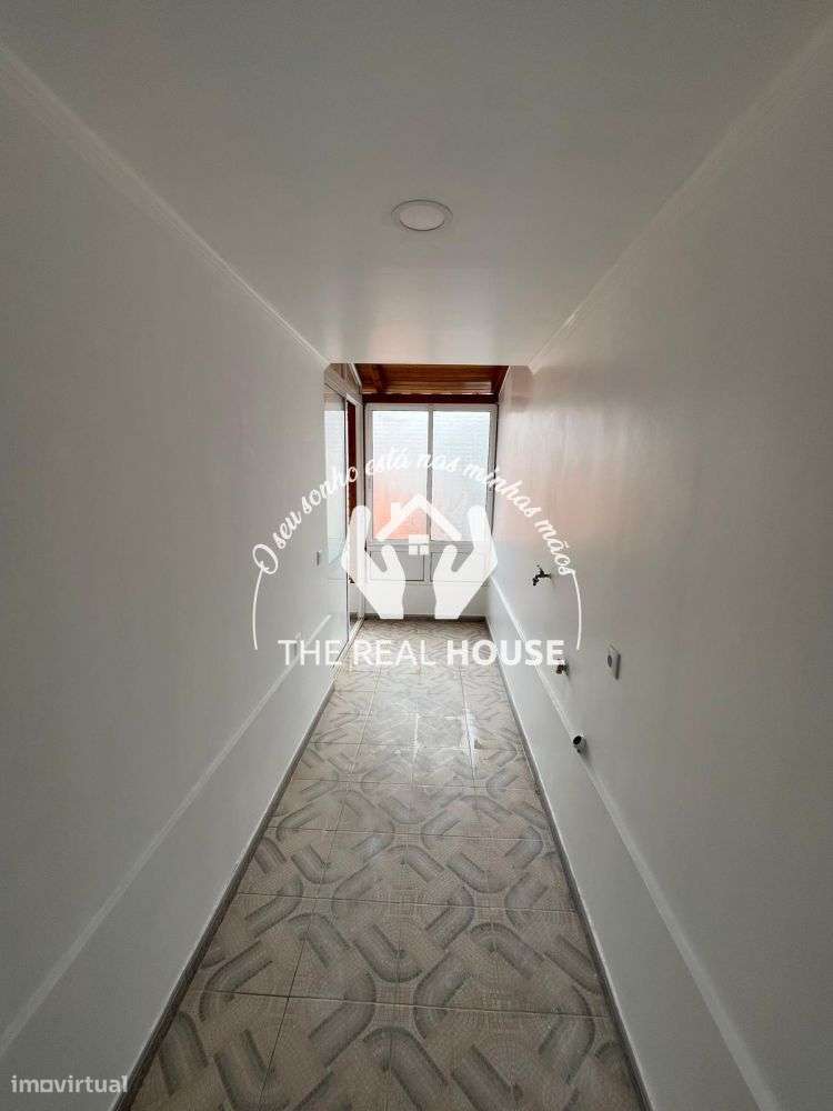 Andar de moradia T1+1-21