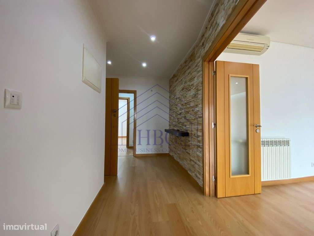 Apartamento T3 nas Colinas do Cruzeiro | 4 Parqueamentos + Arrecadação-7