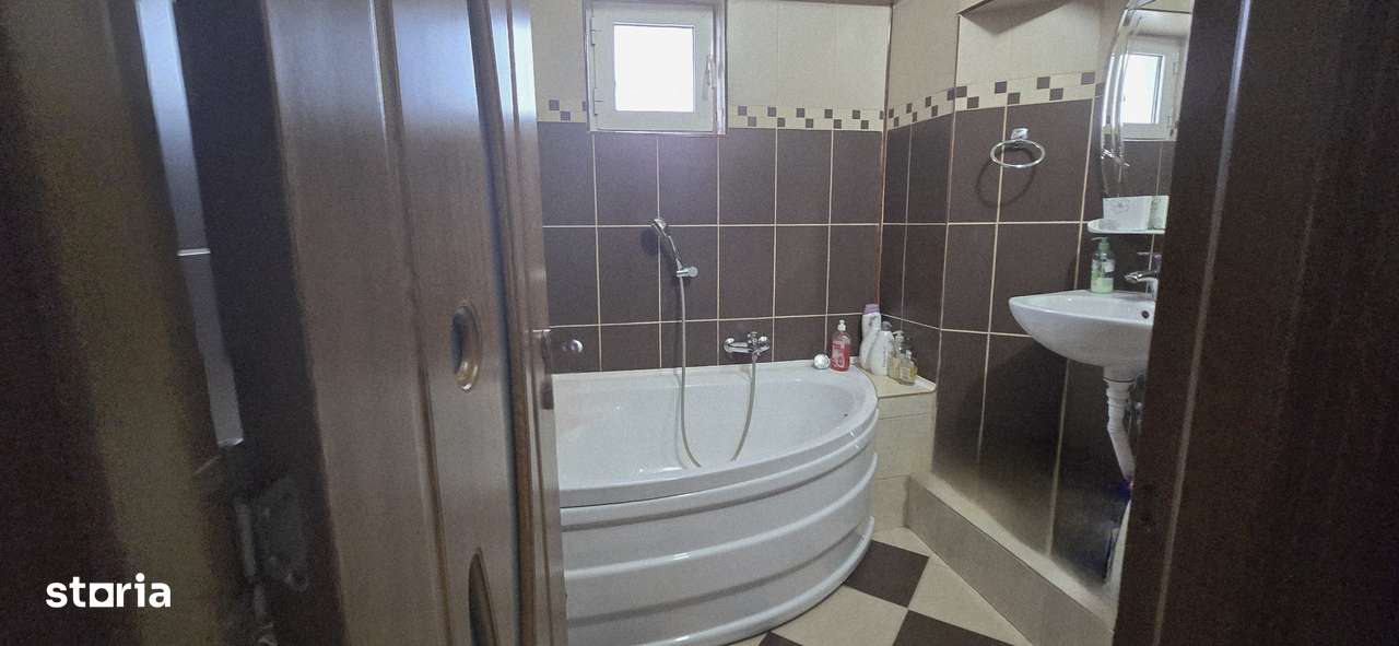 Targoviste, Calea Bucuresti , VANZARE apartament 4 camere-4