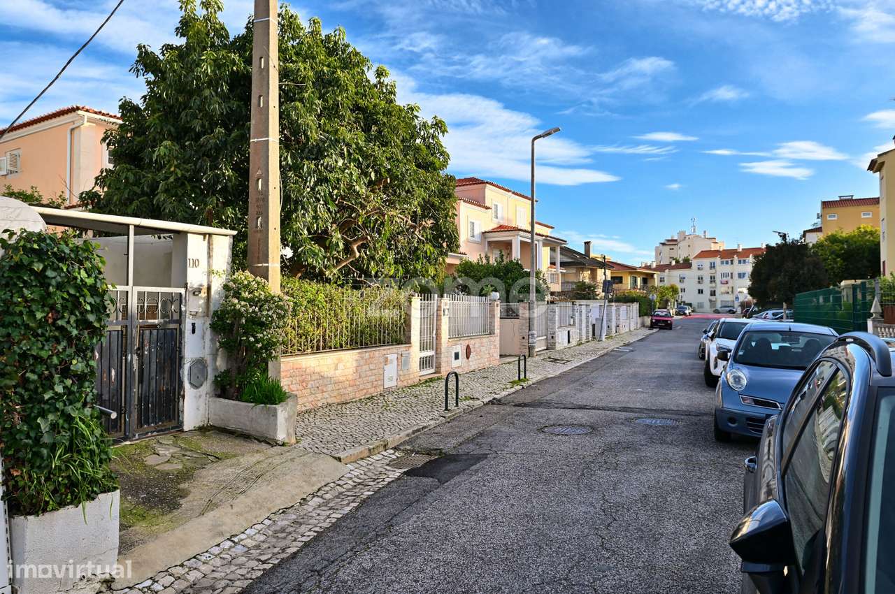 MoradiaT2 Com anexos em Villa, Jardim - Lombos Sul - Carcavelos - Grande imagem: 4/31