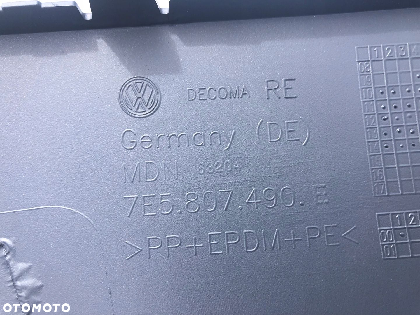 Volkswagen T5 LIFT Kratka Prawa Orygin 7E5807490E - 3