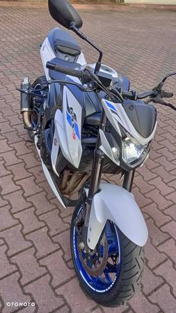 Suzuki GSX - 7