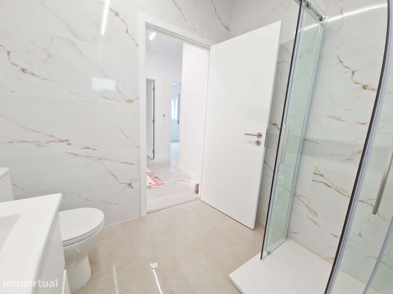 Moradia T4 Térrea de Design Moderno em São Romão, Vagos.-10