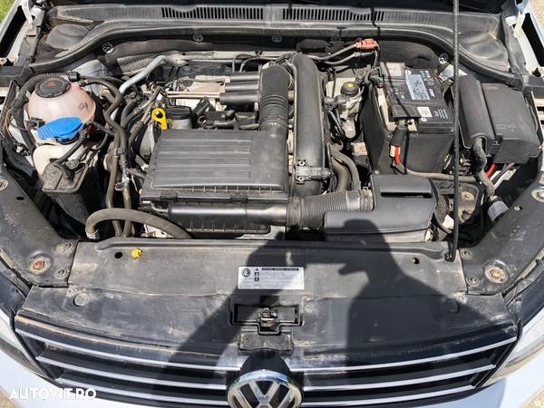 Volkswagen Jetta 1.4 TSI Comfortline - 8