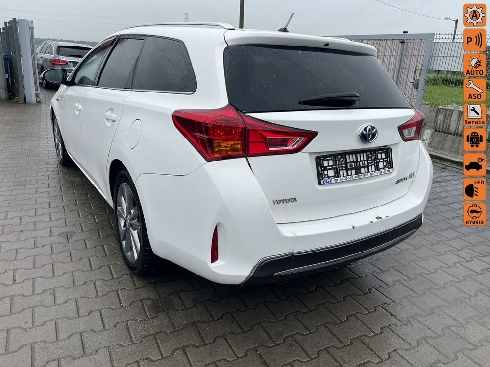 Toyota Auris II (2012-) Hybrid 135 Sprint 2015