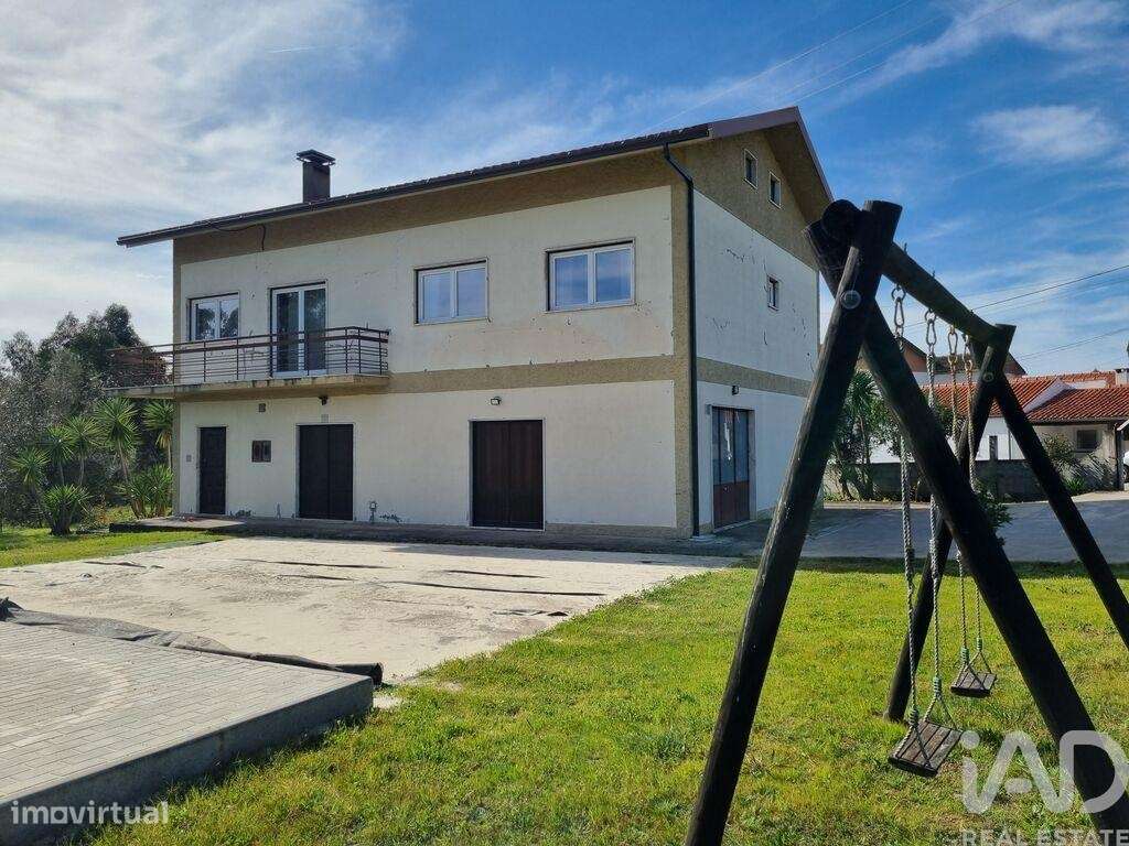 Casa / Villa T3 em São Miguel de Poiares de 127 m2 - Grande imagem: 3/40