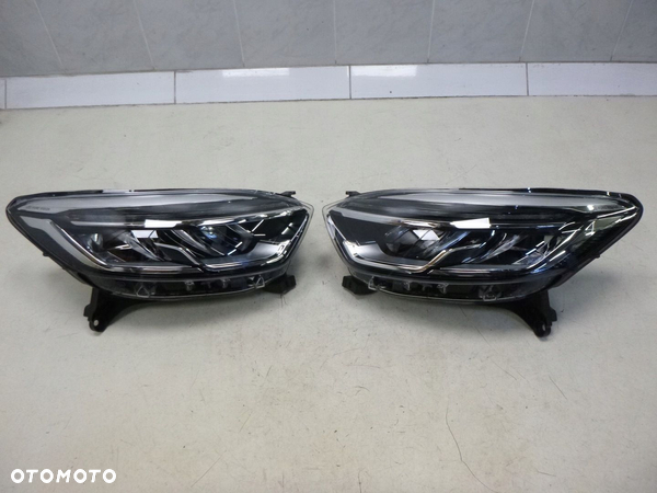 RENAULT CAPTUR LAMPA LAMPY PRZÓD PRZEDNIE 6 PIN - 3