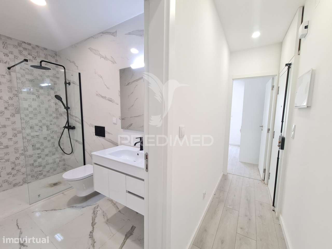 Apartamento T2 com mezzanine e 3 WCs - Metro Laranjeiras - Grande imagem: 5/22