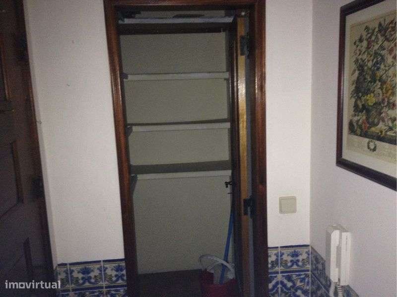 T1 + 1 com garagem - Grande imagem: 5/8