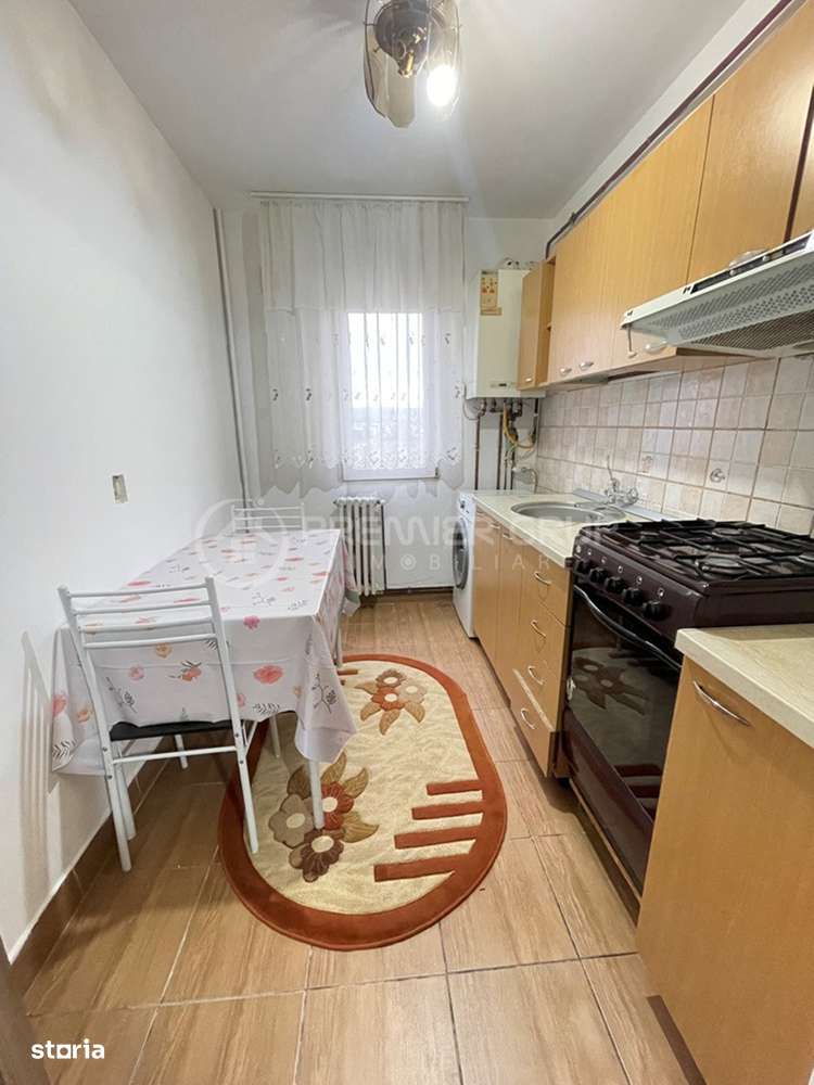 Etaj 3 | Apartament 2 camere 50mp - Podu Roș | CT, mobilat & utilat - Imagine principală: 5/8