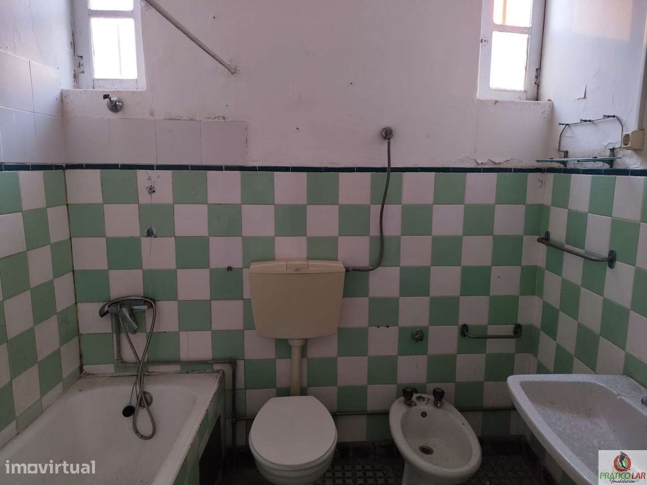 Moradia para restauro no centro na Zona Histórica de Vera Cruz-14