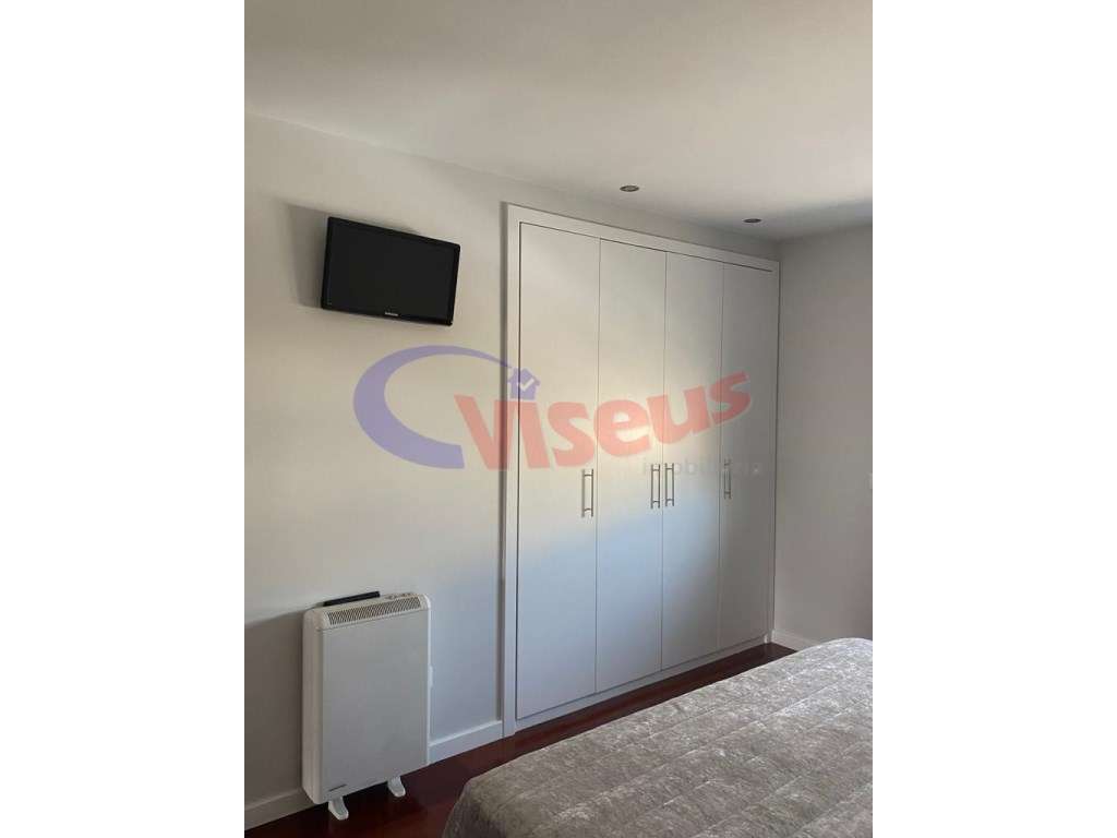 Apartamento T2 Penthouse Mobilado-36