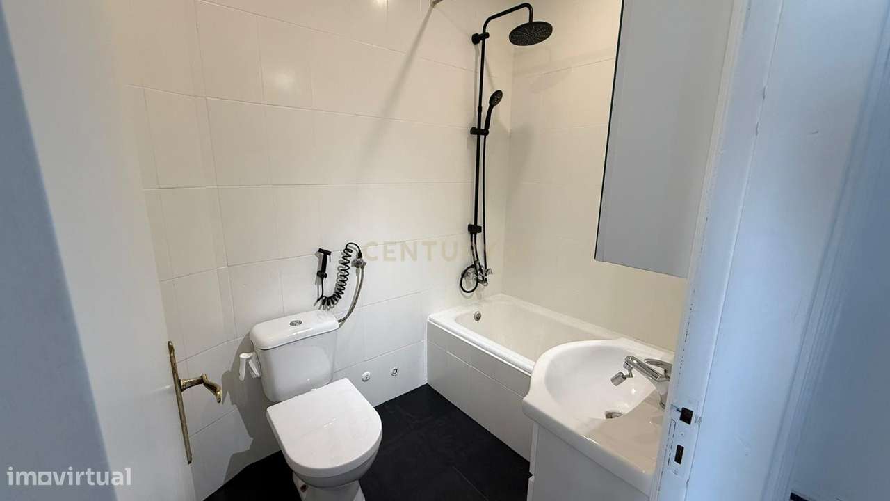 Apartamento T1 para arrendar na Rua Dom Dinis, Amadora - Grande imagem: 5/19