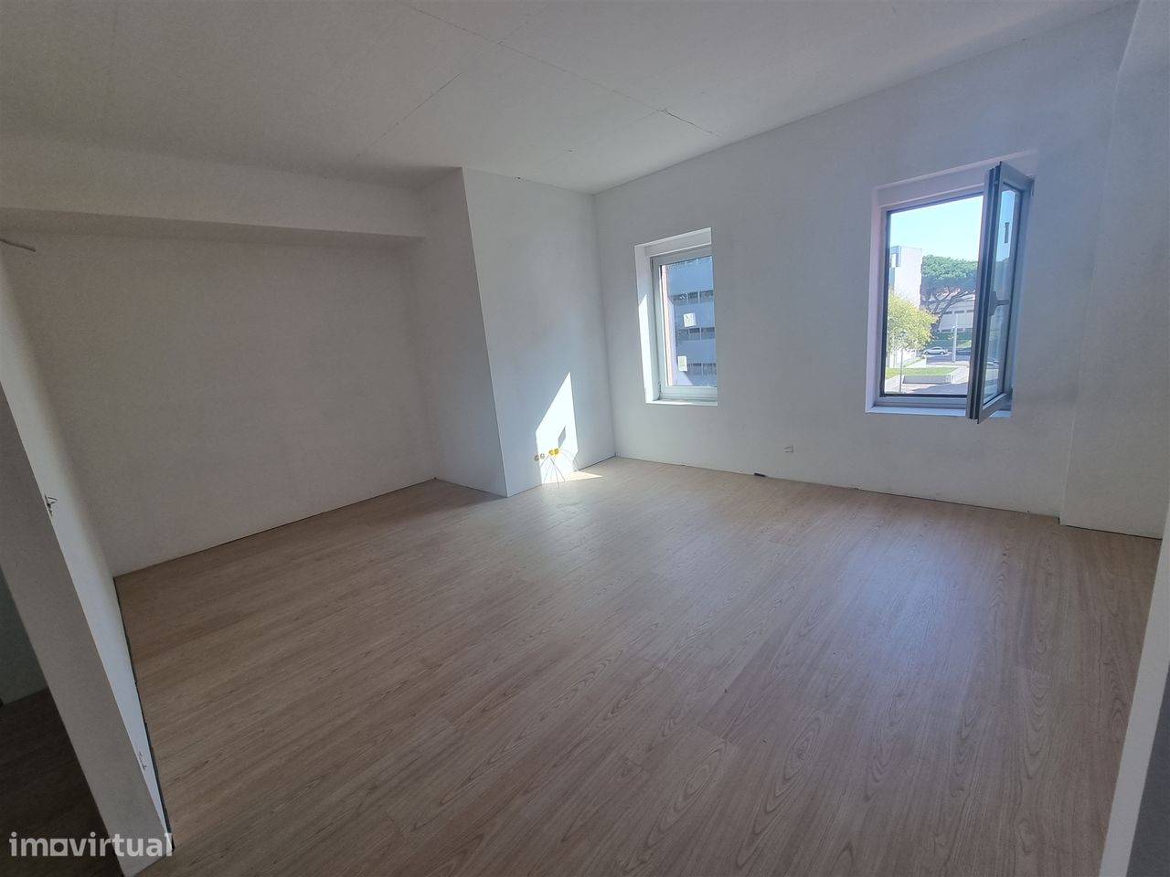 Apartamento T1  com Varanda, junto ao metro Câmara no Centro de Matosi