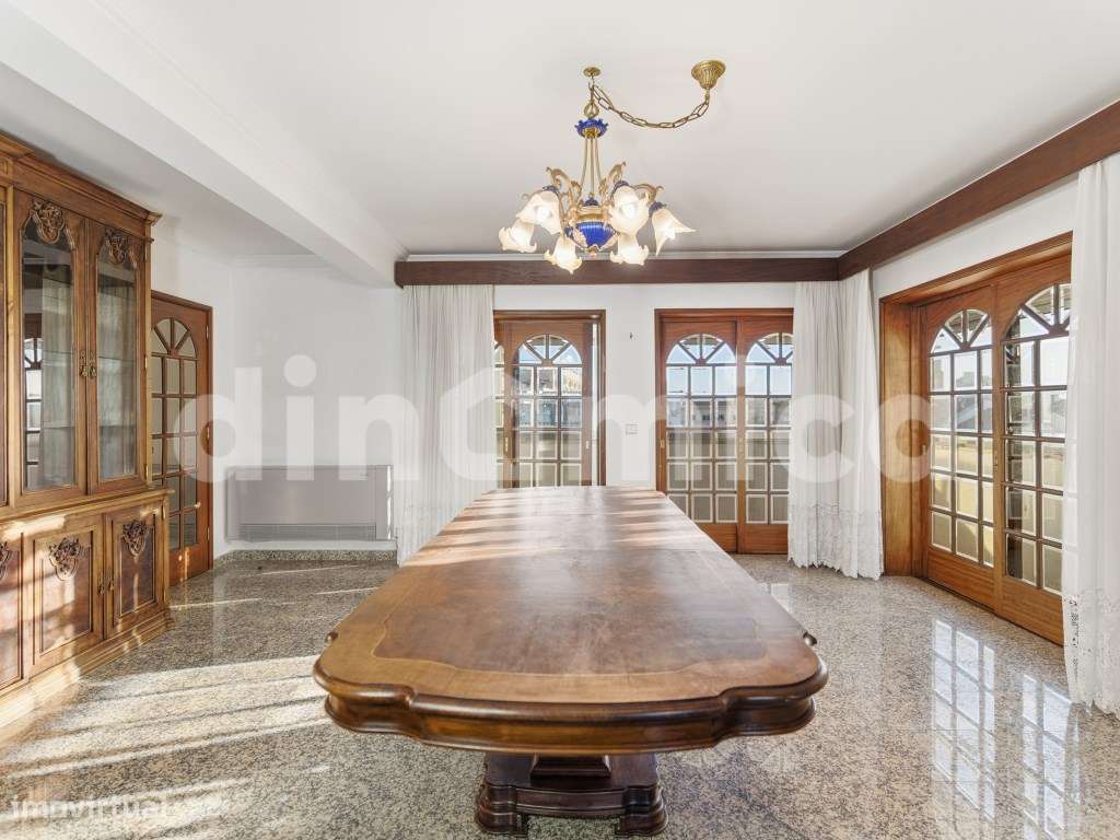 Apartamento T3+1 com 4 Frentes na Póvoa de Varzim - A 350m da Praia-12