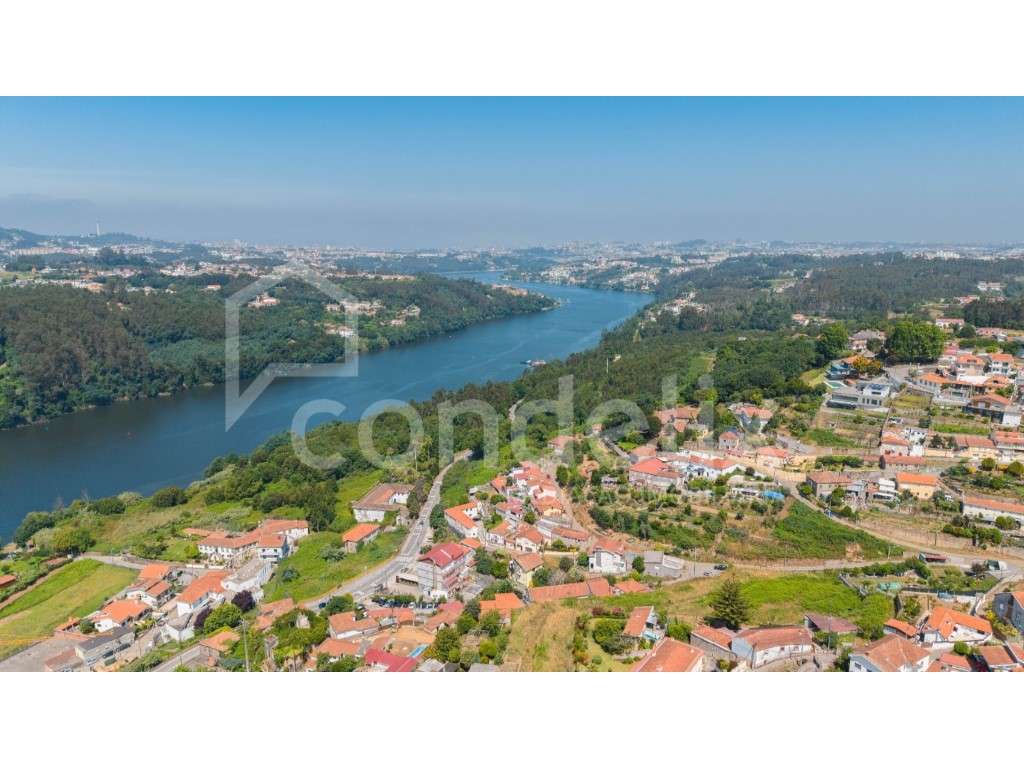 Terreno com Vista para o Rio e Projeto Aprovado com Piscina-14