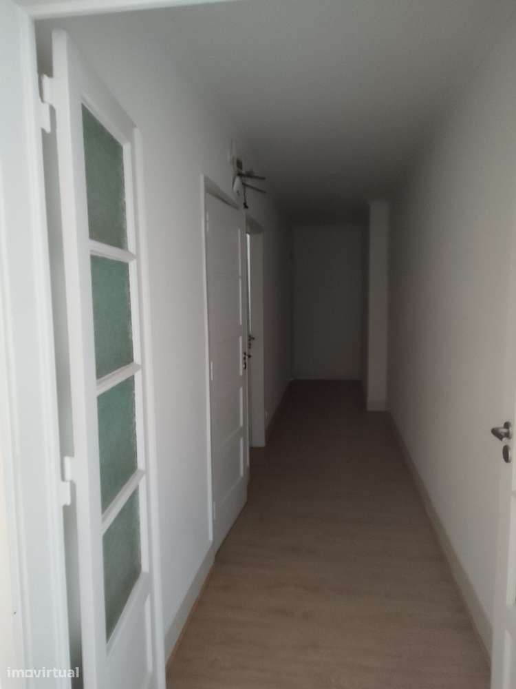 Excelente T7 para venda na Cruz de Celas-28