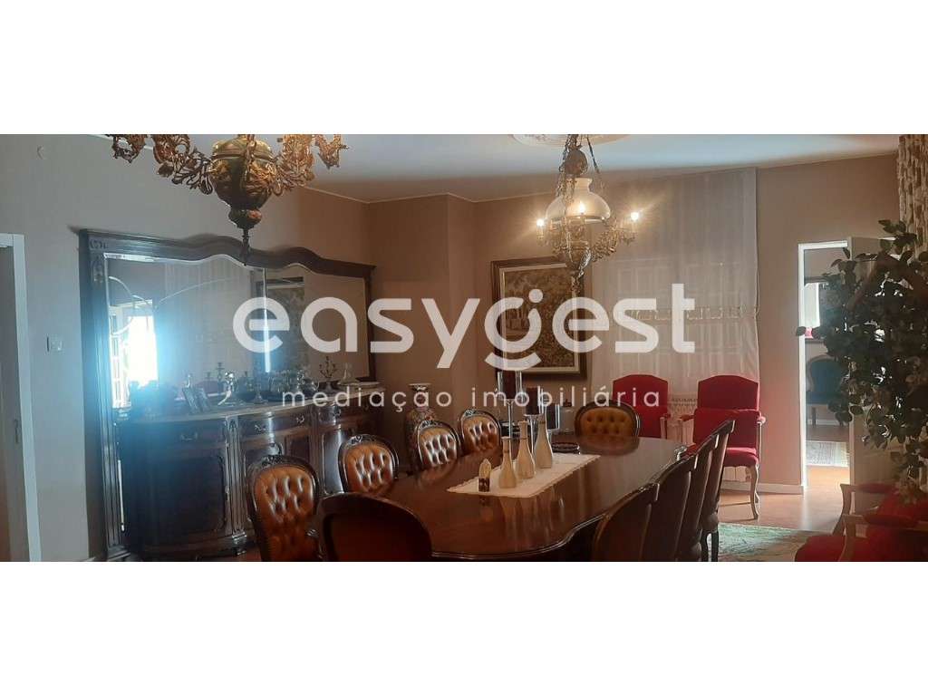 Magnífica Moradia com cinco assoalhadas e piscina em Torre de Moncorvo - Grande imagem: 5/15