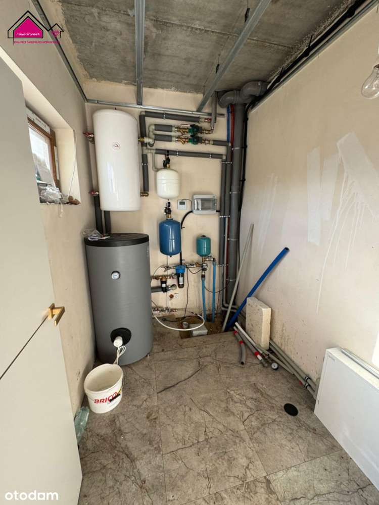 Nietuzinkowa nieruchomość w spokojnej okolicy-5