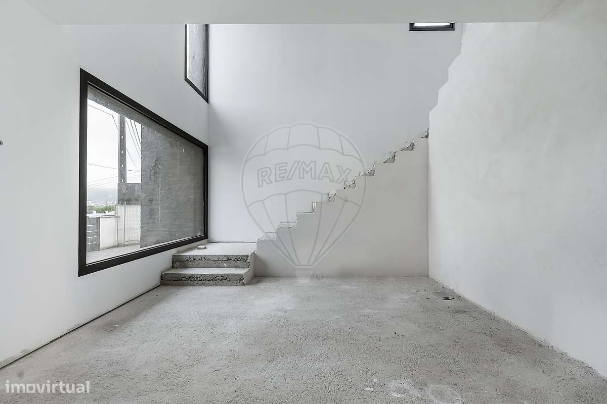 Moradia T4 para venda-7