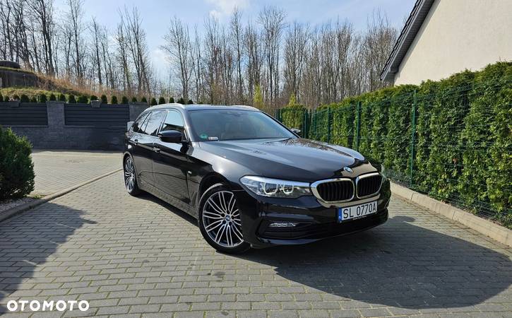 BMW Seria 5 520d Sport Line - 1