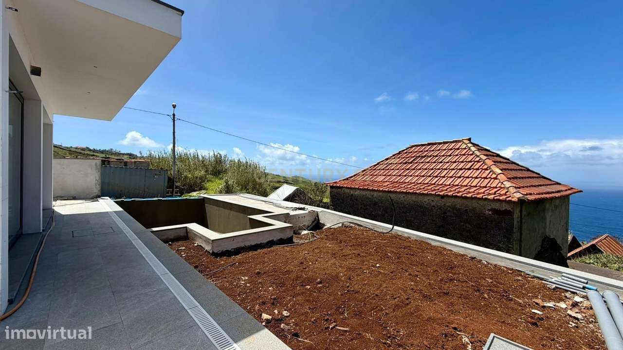 Moradia de Luxo em Ponta do Pargo, Vista Mar – 3 Quartos-18