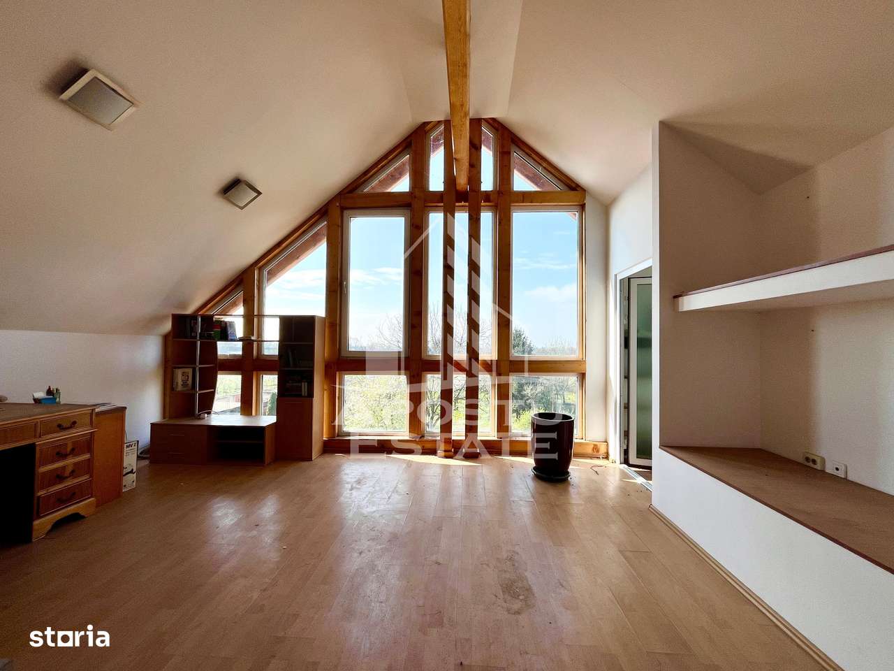 Casa individuala cu piscina, 6 camere, 3 bai, in Sag - Imagine principală: 5/19